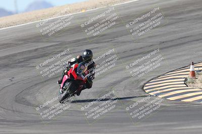 media/Oct-30-2025-Racers Edge (Thu) [[dabbdaf680]]/3-B Group/Session 2 (Bowl Exit)/